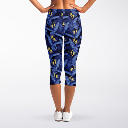 Blue Hawaiian Tropical Pattern Print Women's Capri Leggings