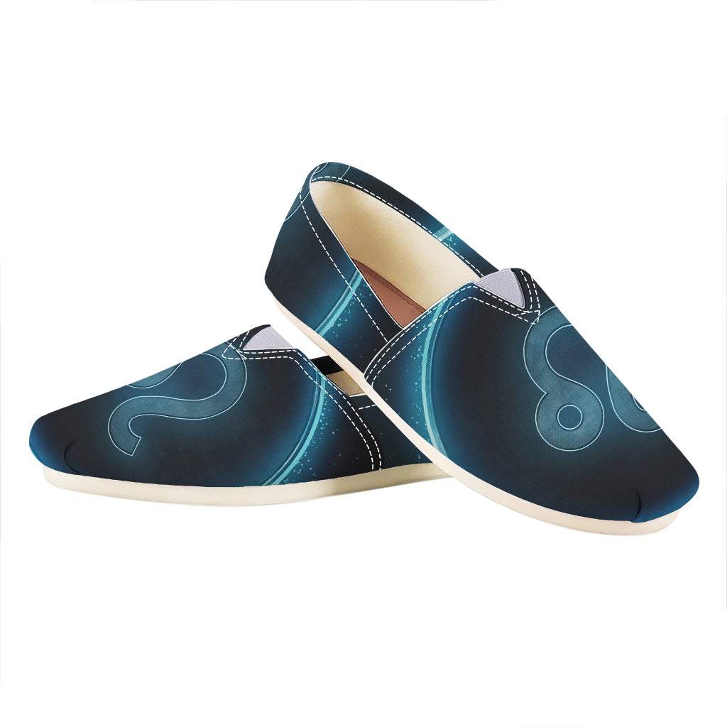 Blue Leo Zodiac Sign Print Casual Shoes