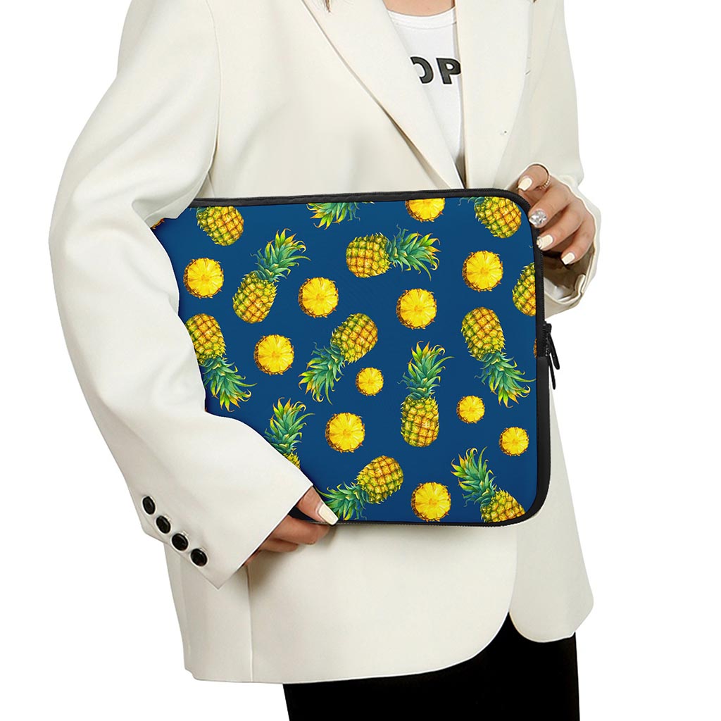 Blue Pineapple Pattern Print Laptop Sleeve