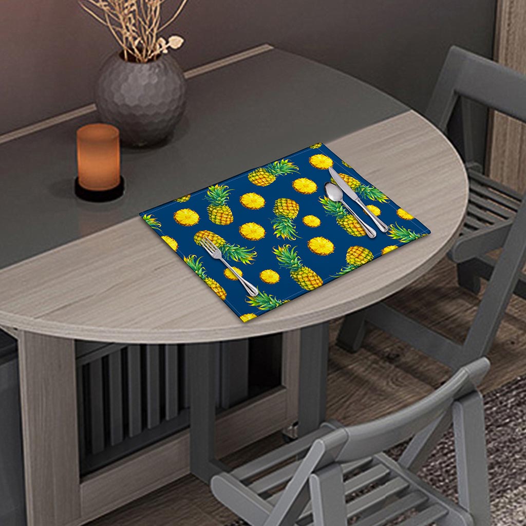 Blue Pineapple Pattern Print Placemat