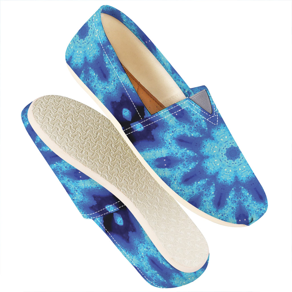 Blue Snowflake Kaleidoscope Print Casual Shoes
