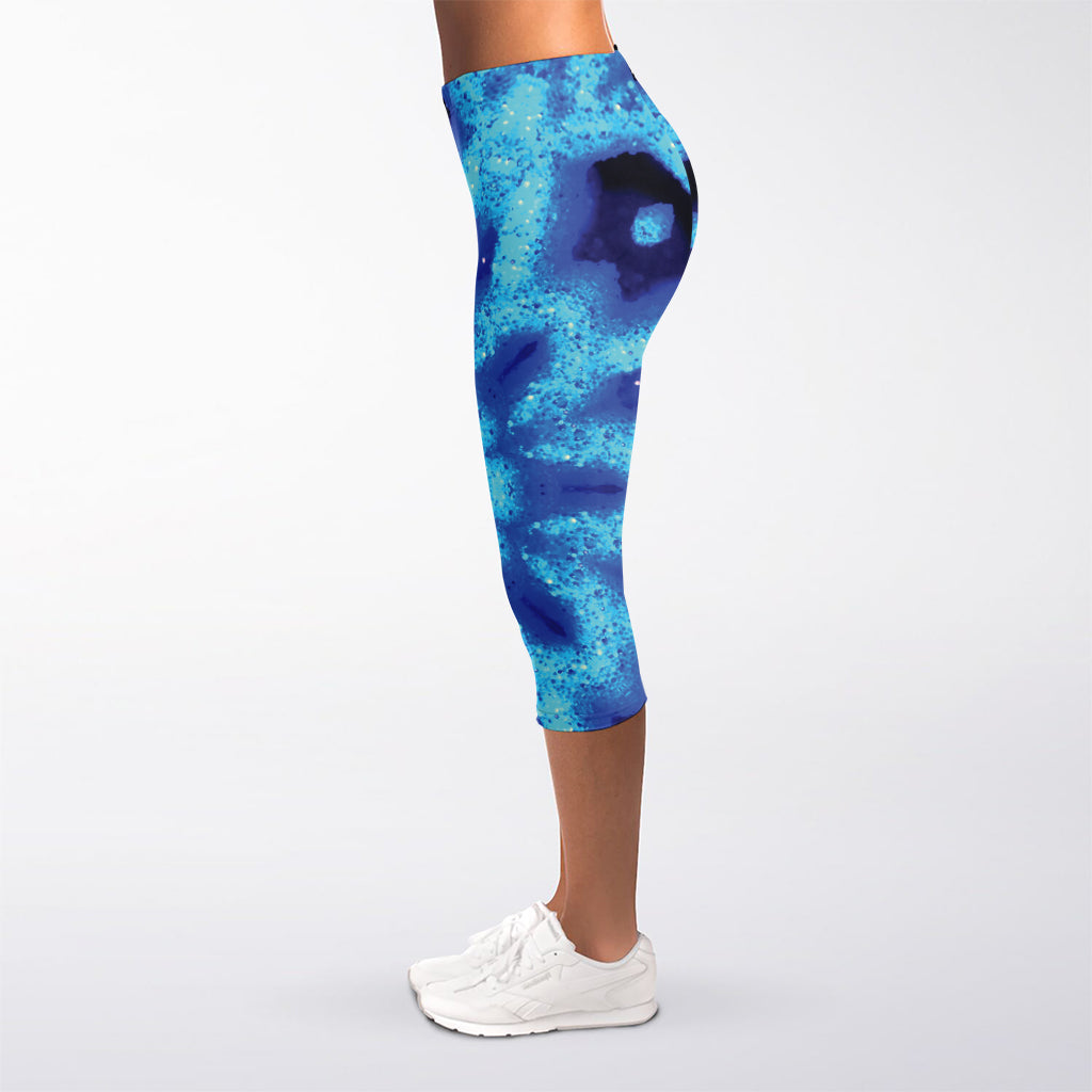 Blue Snowflake Kaleidoscope Print Women's Capri Leggings