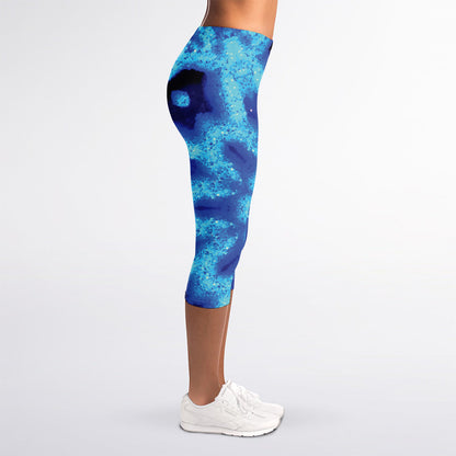 Blue Snowflake Kaleidoscope Print Women's Capri Leggings
