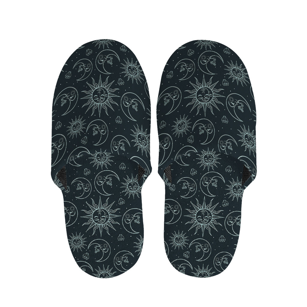 Blue Sun And Moon Pattern Print Slippers