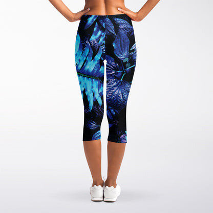 Blue Tropical Leaves Print Women's Capri Leggings