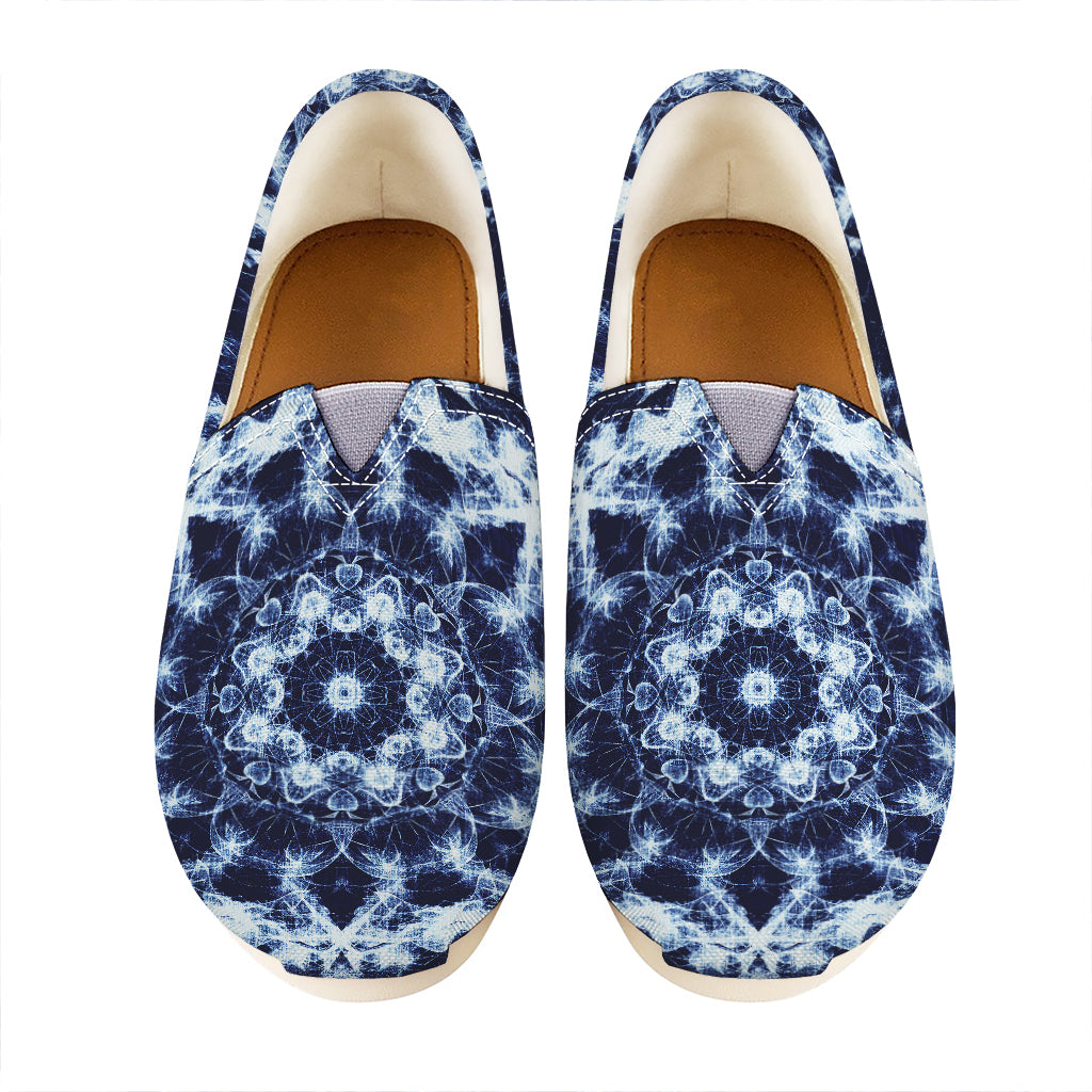 Blue Winter Mandala Print Casual Shoes