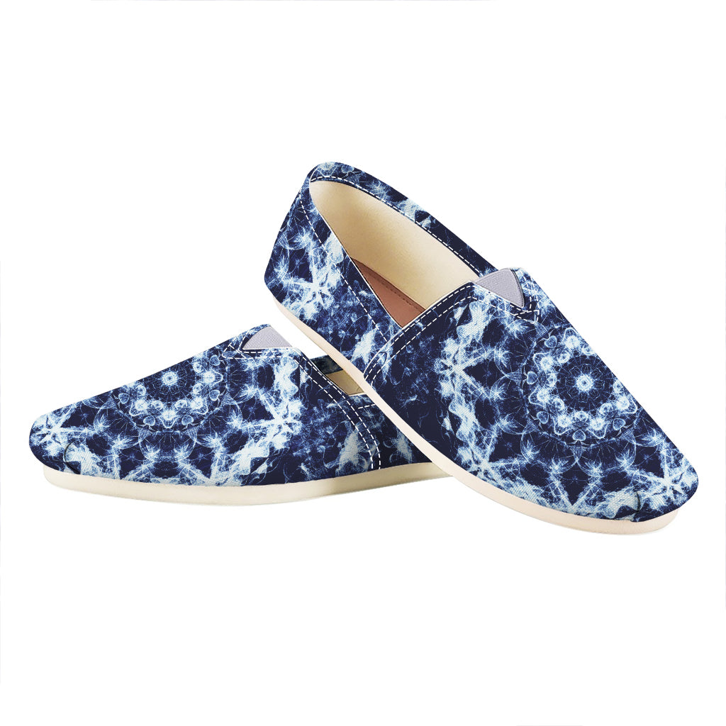 Blue Winter Mandala Print Casual Shoes