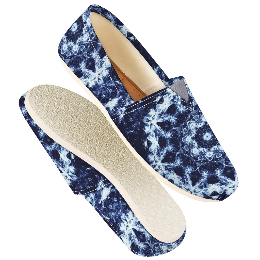 Blue Winter Mandala Print Casual Shoes