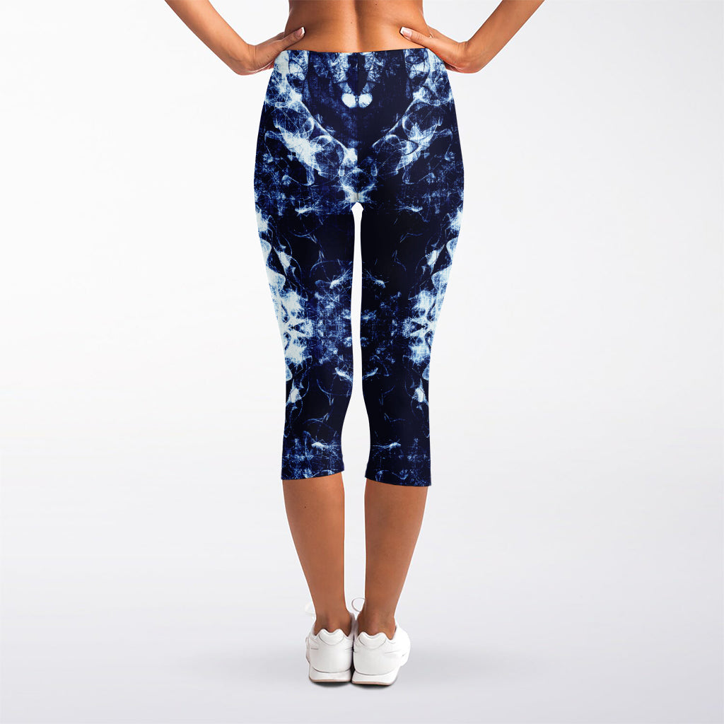 Blue Winter Mandala Print Women's Capri Leggings