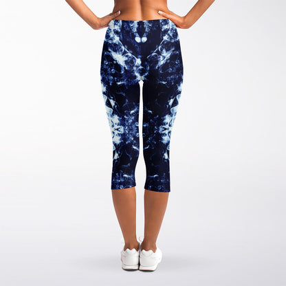 Blue Winter Mandala Print Women's Capri Leggings