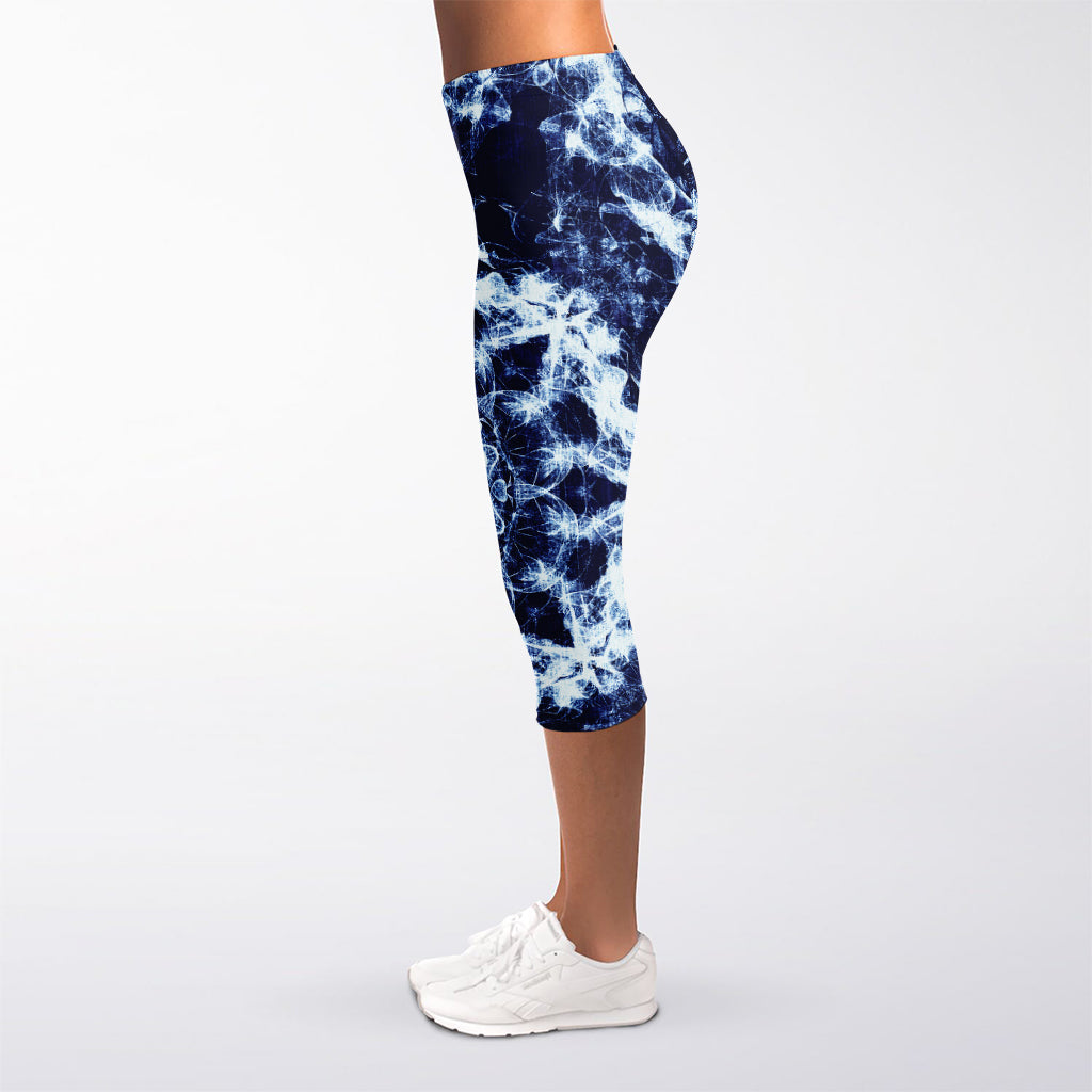 Blue Winter Mandala Print Women's Capri Leggings