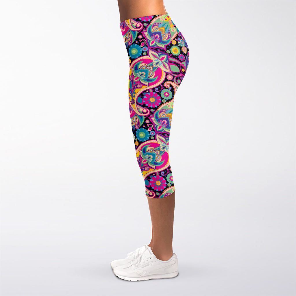 Bohemian Paisley Pattern Print Women's Capri Leggings