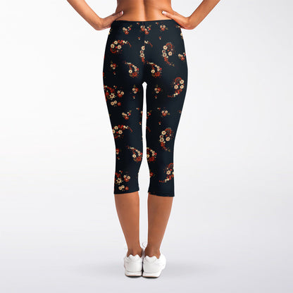 Boho Paisley Flower Pattern Print Women's Capri Leggings