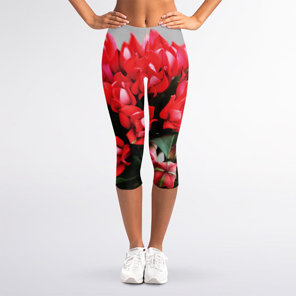 Bouvardia Flower Print Women's Capri Leggings