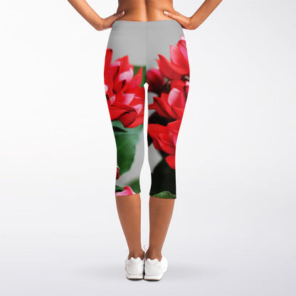 Bouvardia Flower Print Women's Capri Leggings