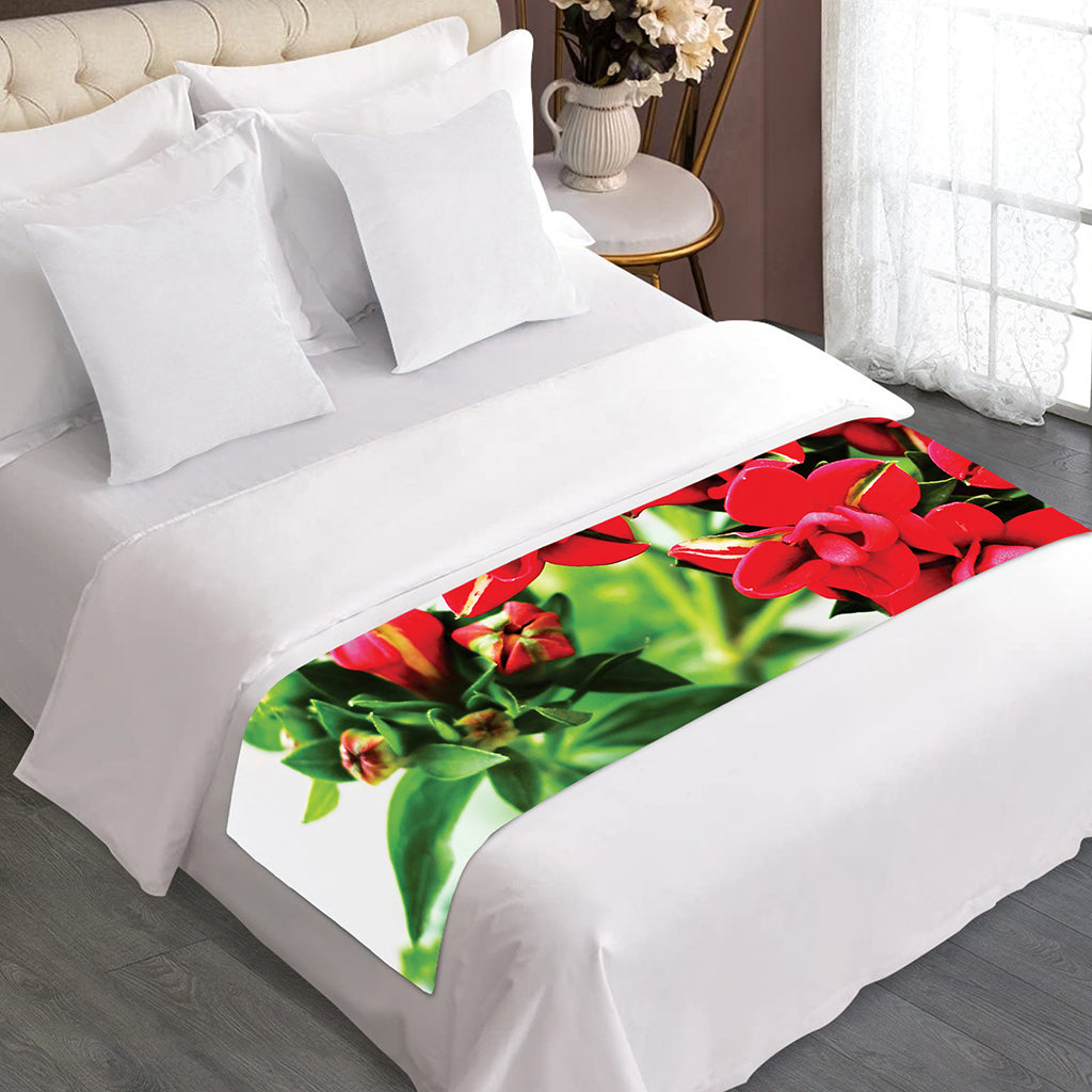 Bouvardia Plant Print Bed Runner