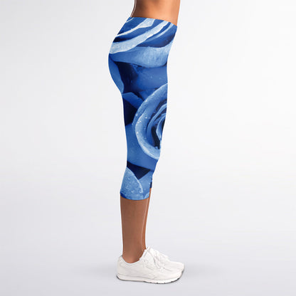 Bright Blue Rose Print Women's Capri Leggings