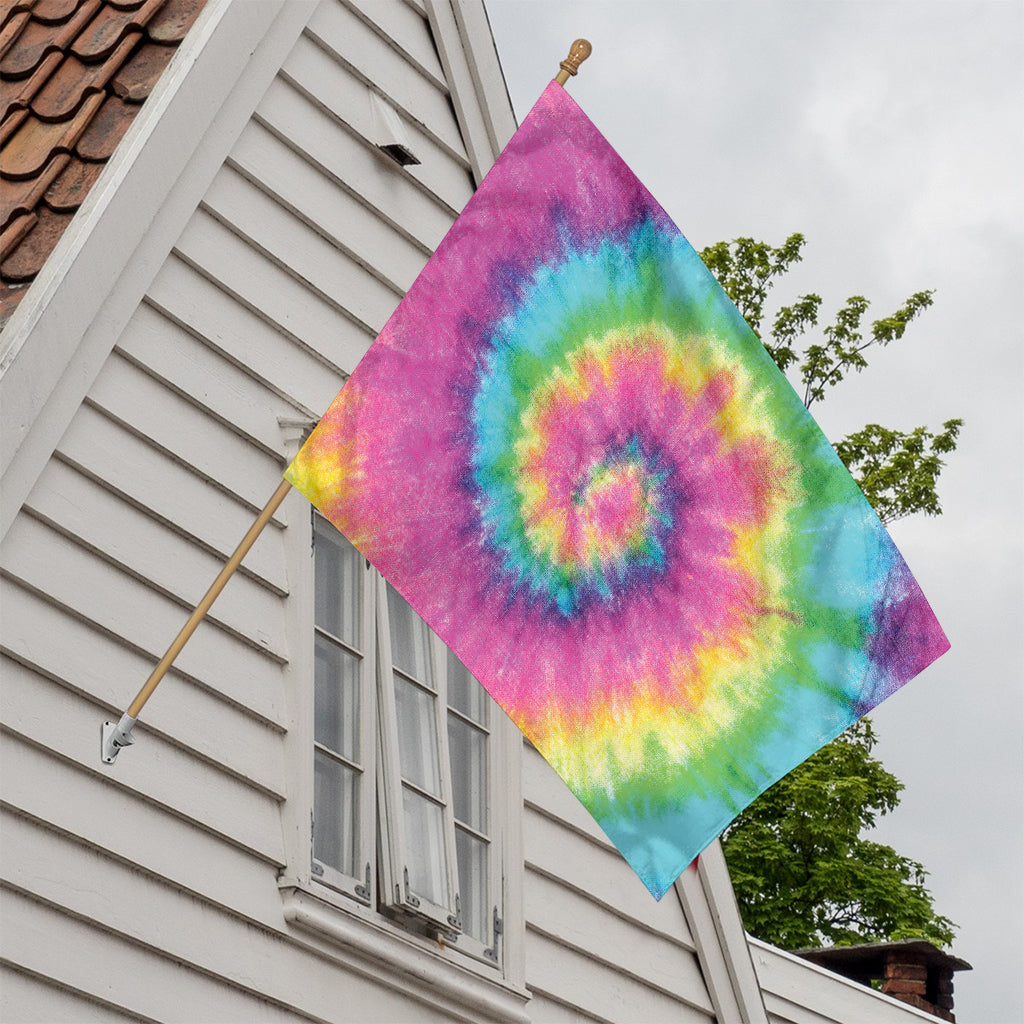 Bright Spiral Tie Dye Print House Flag