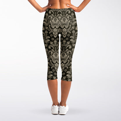 Brown Damask Pattern Print Women's Capri Leggings