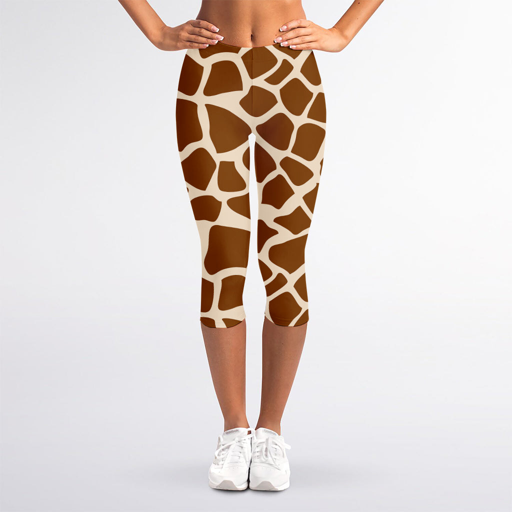 Brown Giraffe Pattern Print Women's Capri Leggings