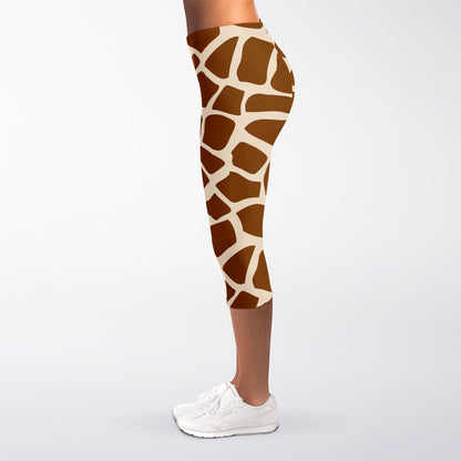 Brown Giraffe Pattern Print Women's Capri Leggings