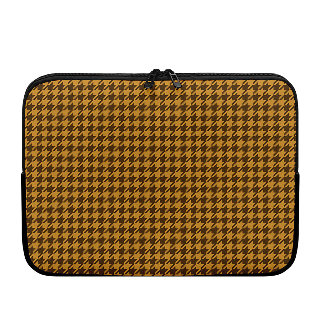 Brown Houndstooth Pattern Print Laptop Sleeve