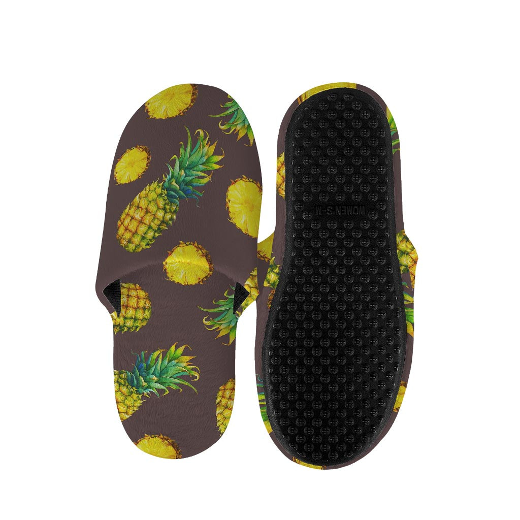 Brown Pineapple Pattern Print Slippers