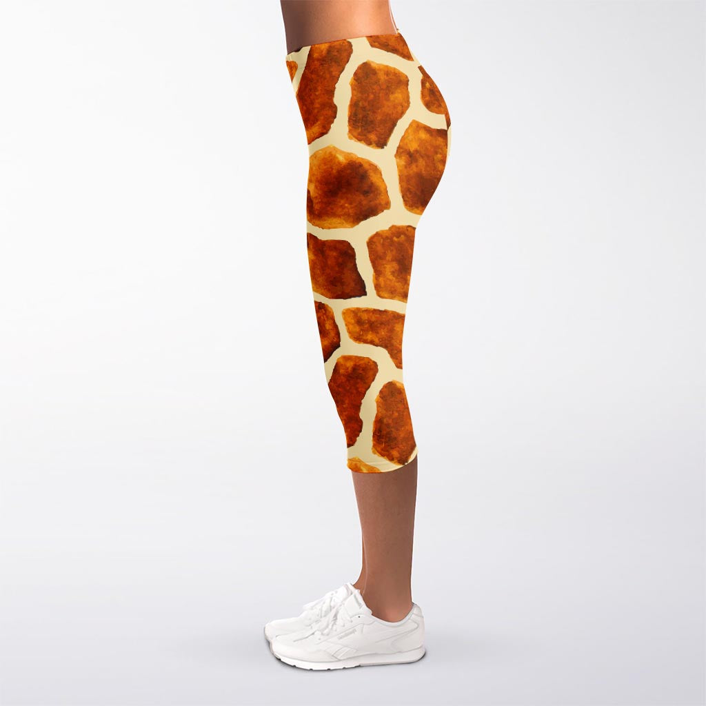 Brown Watercolor Giraffe Pattern Print Women's Capri Leggings