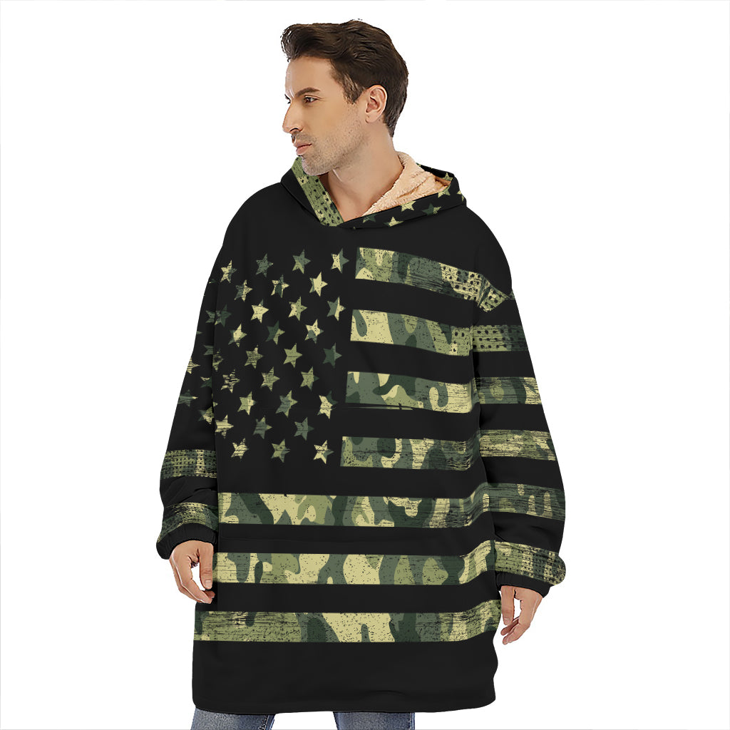Camouflage American Flag Print Hoodie Blanket