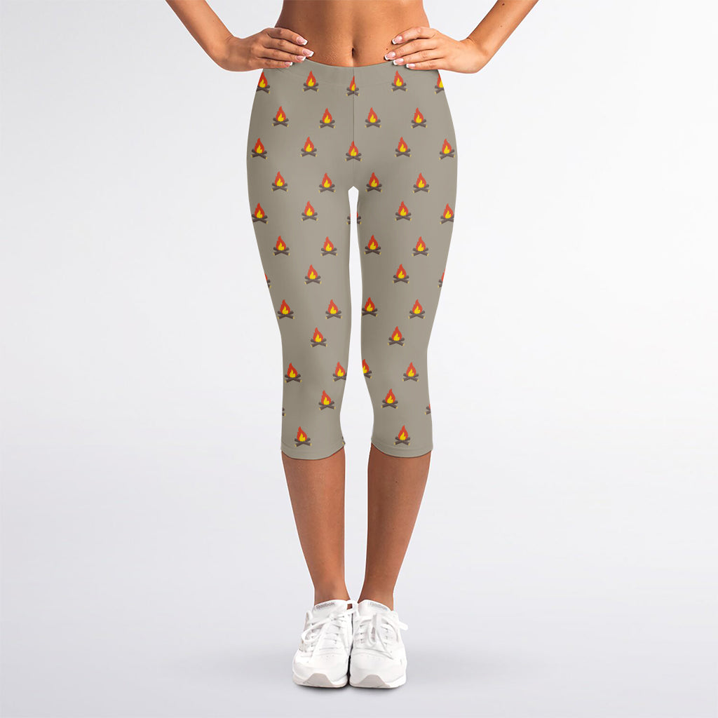 Camping Fire Pattern Print Women's Capri Leggings