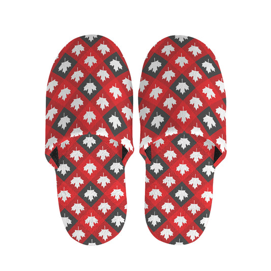 Canada Maple Leaf Pattern Print Slippers