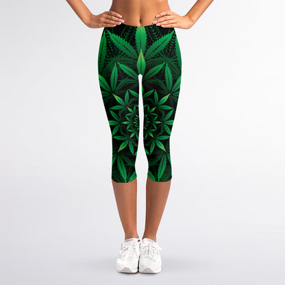 Cannabis Leaf Mandala Print Women's Capri Leggings