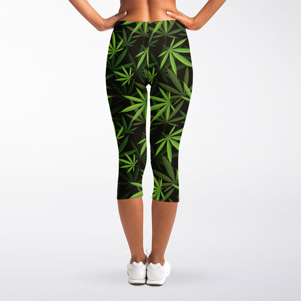 Cannabis Leaves Pattern Print Women's Capri Leggings