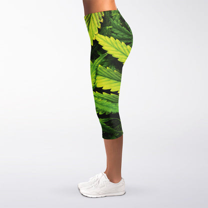 Cannabis Print Women's Capri Leggings