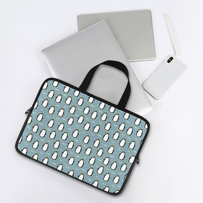 Cartoon Emperor Penguin Pattern Print Laptop Sleeve With Handle