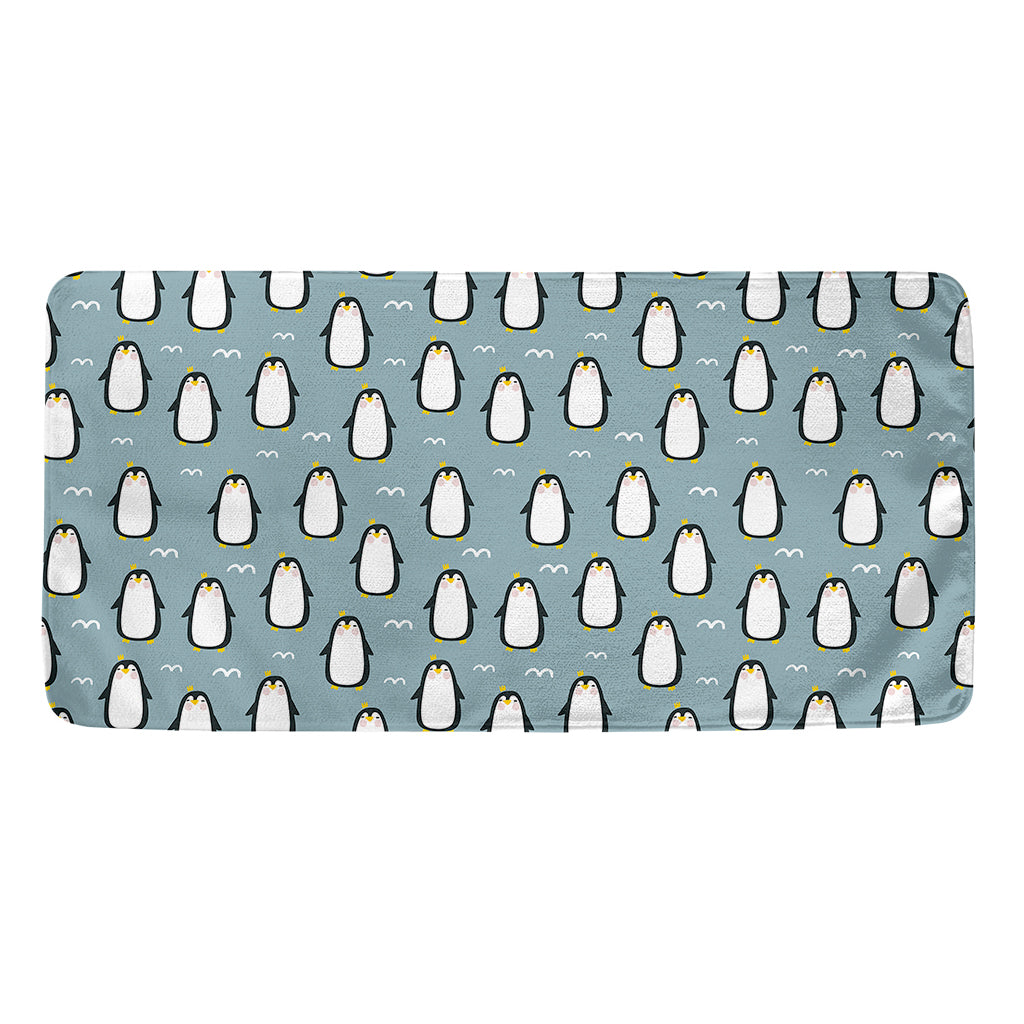 Cartoon Emperor Penguin Pattern Print Towel
