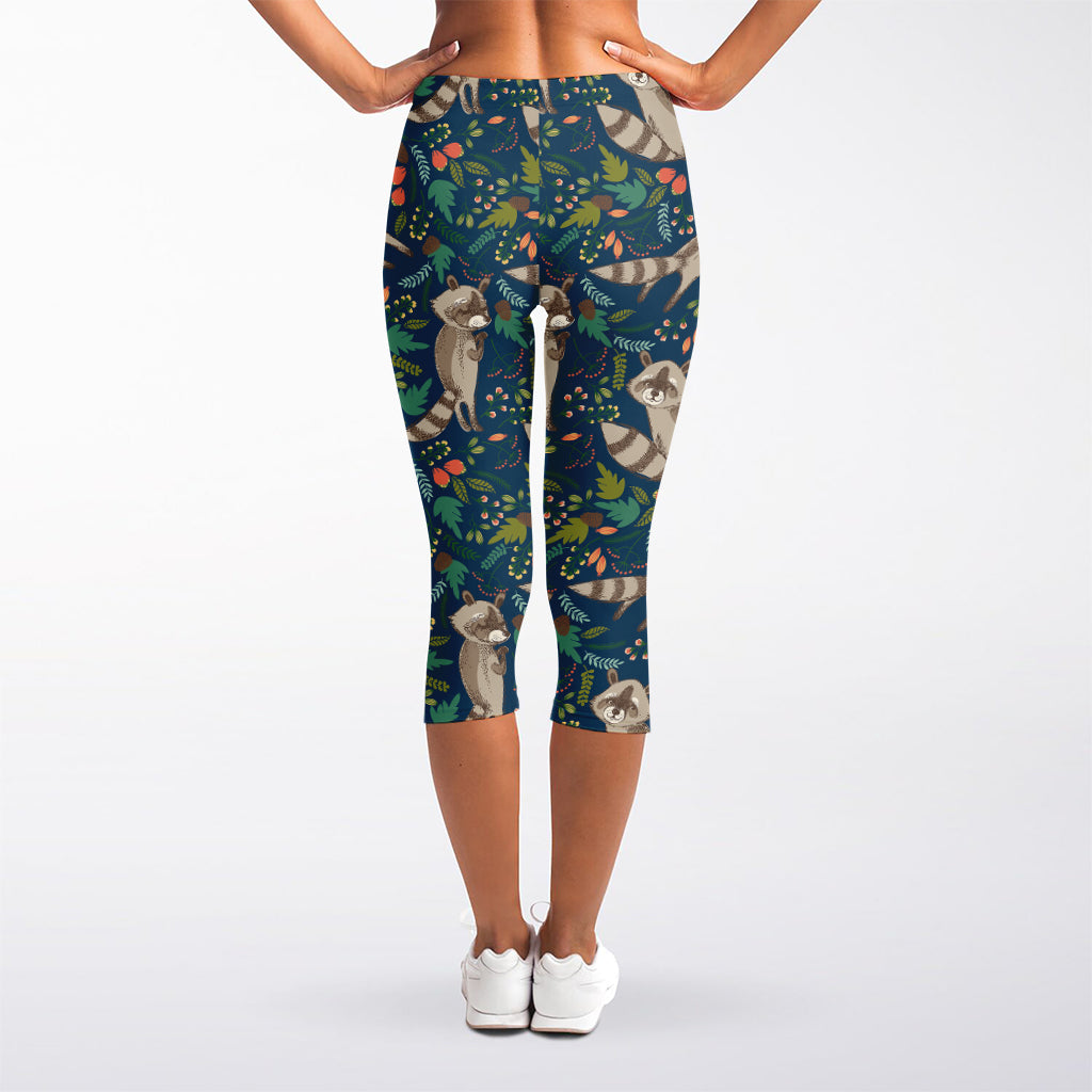 Cartoon Raccoon Pattern Print Women's Capri Leggings