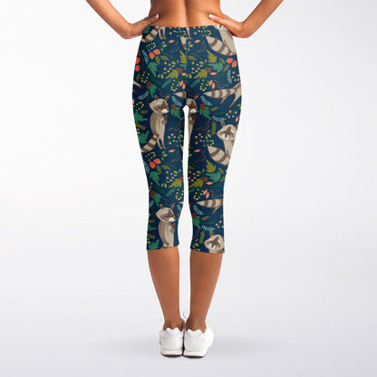 Cartoon Raccoon Pattern Print Women's Capri Leggings