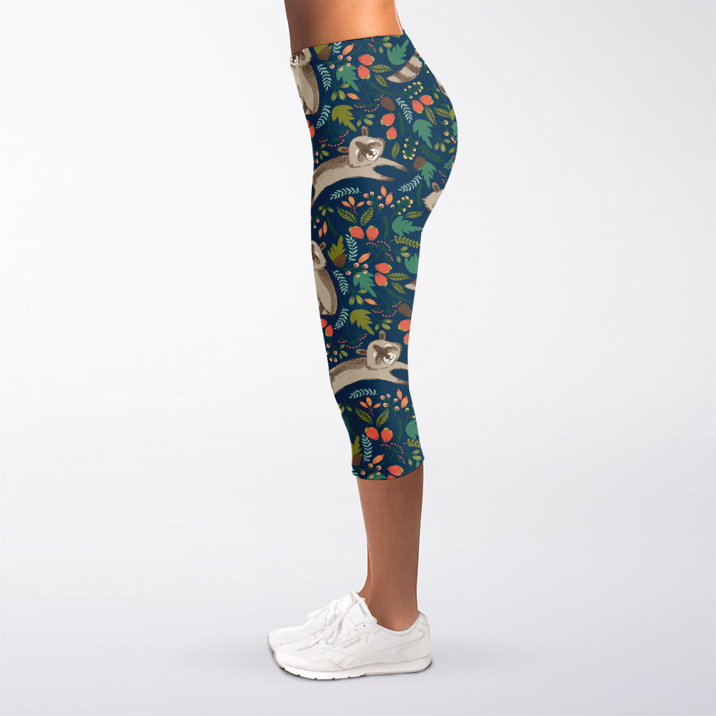 Cartoon Raccoon Pattern Print Women's Capri Leggings