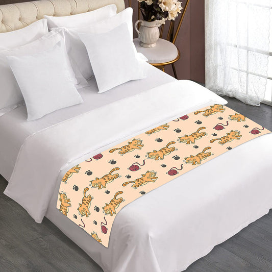 Cat And Yarn Ball Pattern Print Bed Runner