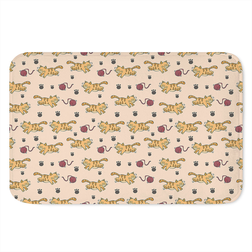 Cat And Yarn Ball Pattern Print Indoor Door Mat