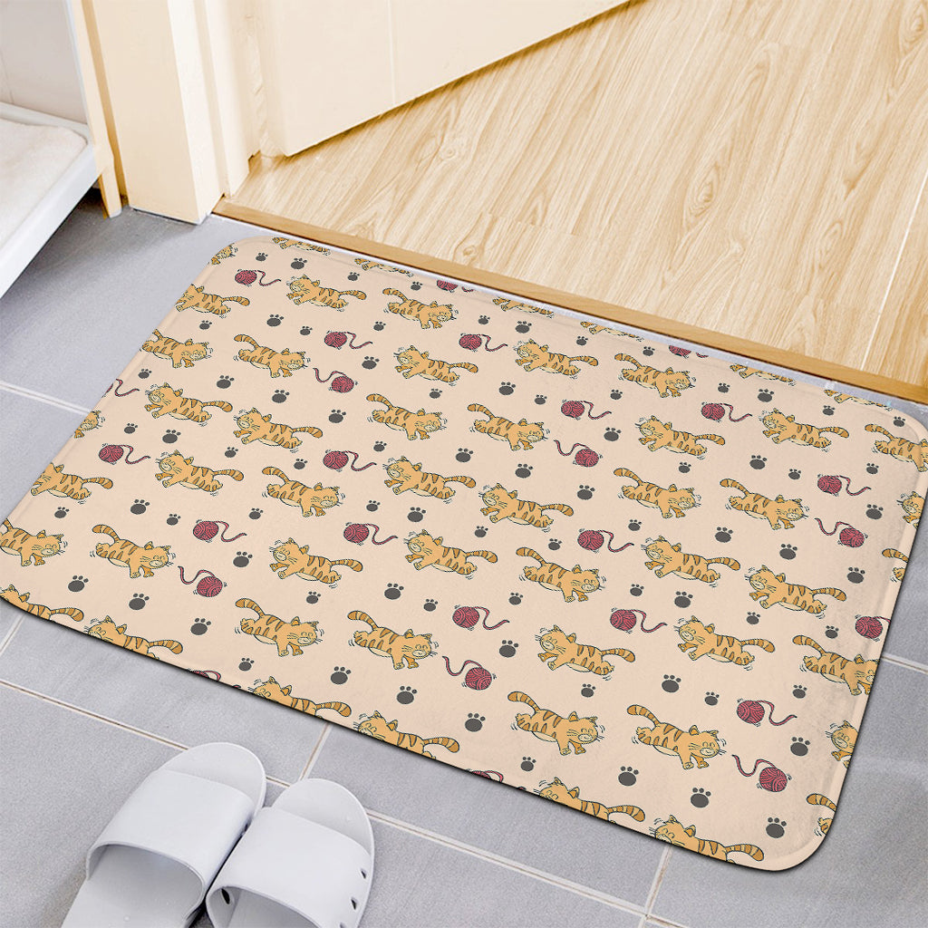 Cat And Yarn Ball Pattern Print Indoor Door Mat