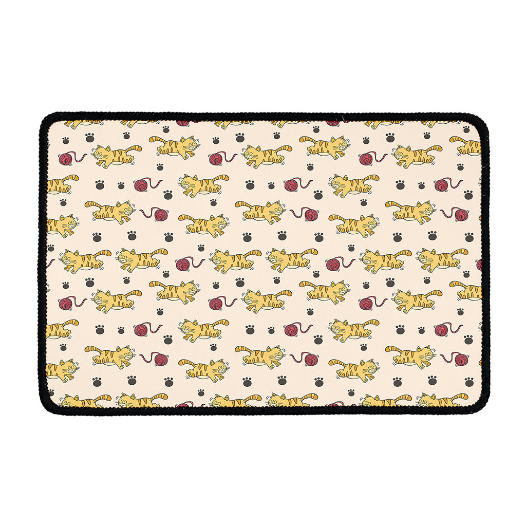 Cat And Yarn Ball Pattern Print Kitchen Mat