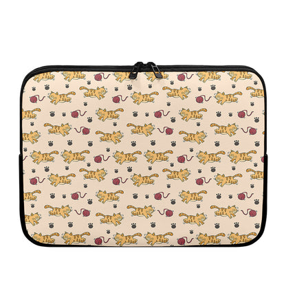 Cat And Yarn Ball Pattern Print Laptop Sleeve
