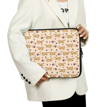 Cat And Yarn Ball Pattern Print Laptop Sleeve