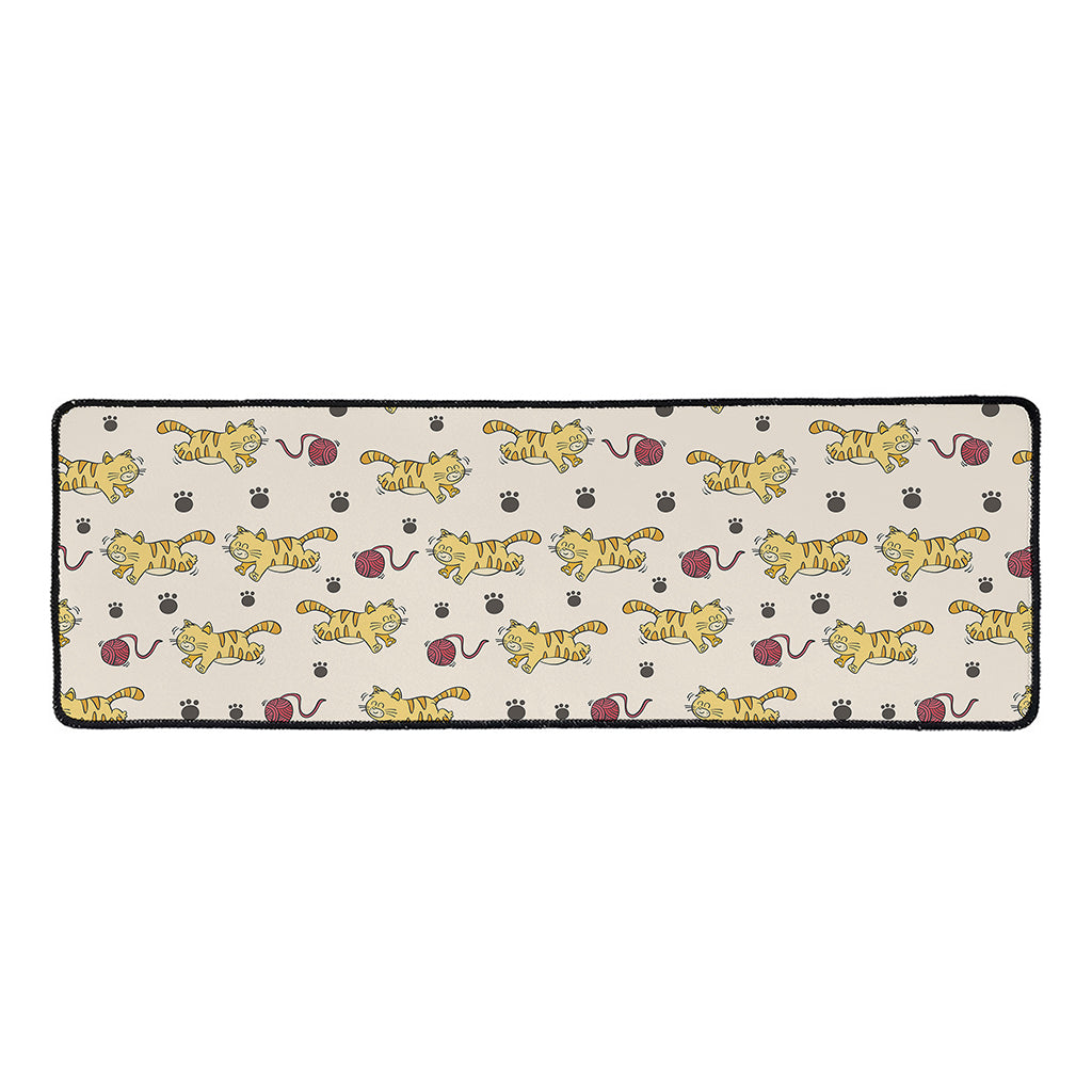 Cat And Yarn Ball Pattern Print Long Kitchen Mat
