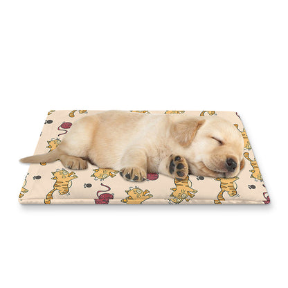 Cat And Yarn Ball Pattern Print Pet Cooling Mat Cover