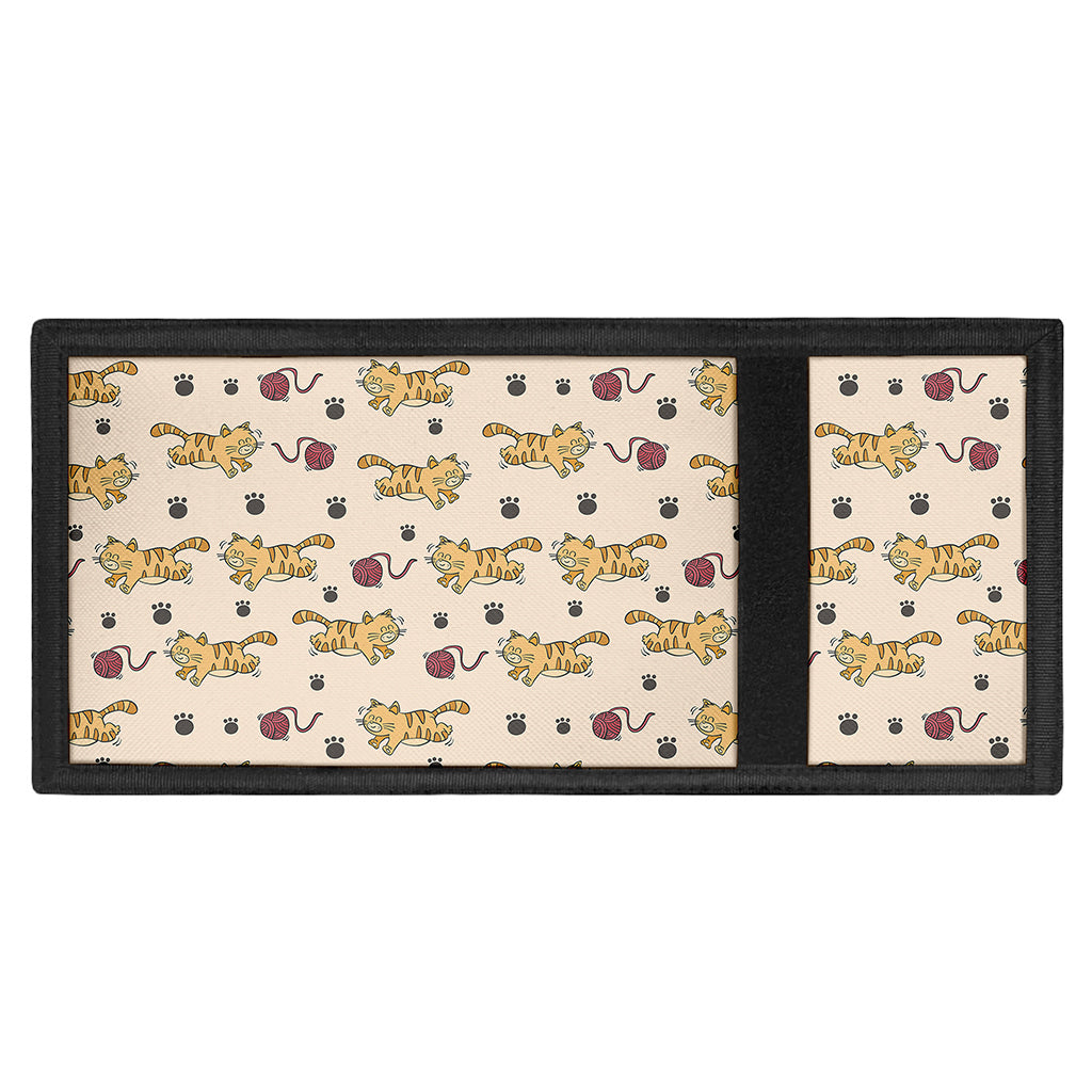 Cat And Yarn Ball Pattern Print Trifold Wallet