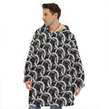 Chainmail Ring Pattern Print Hoodie Blanket