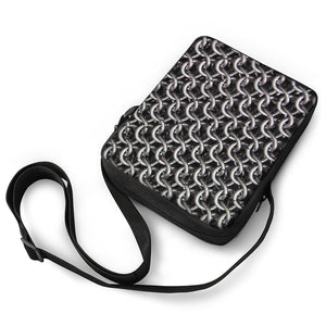 Chainmail Ring Pattern Print Rectangular Crossbody Bag